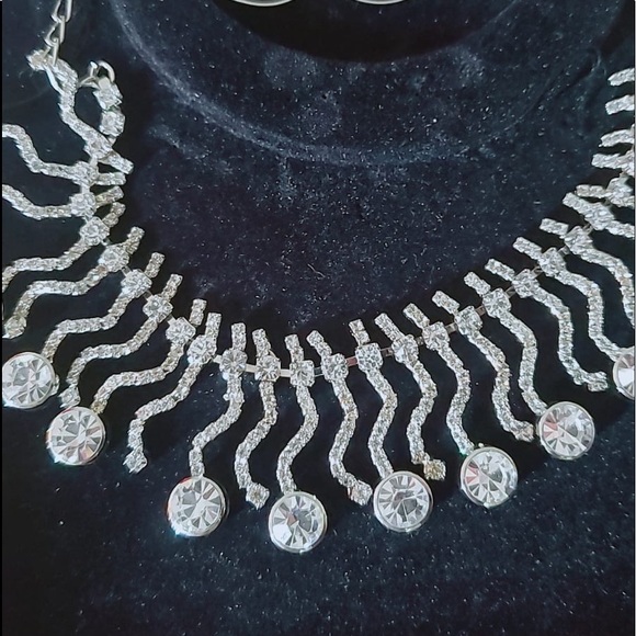 Necklace - Picture 2 of 5